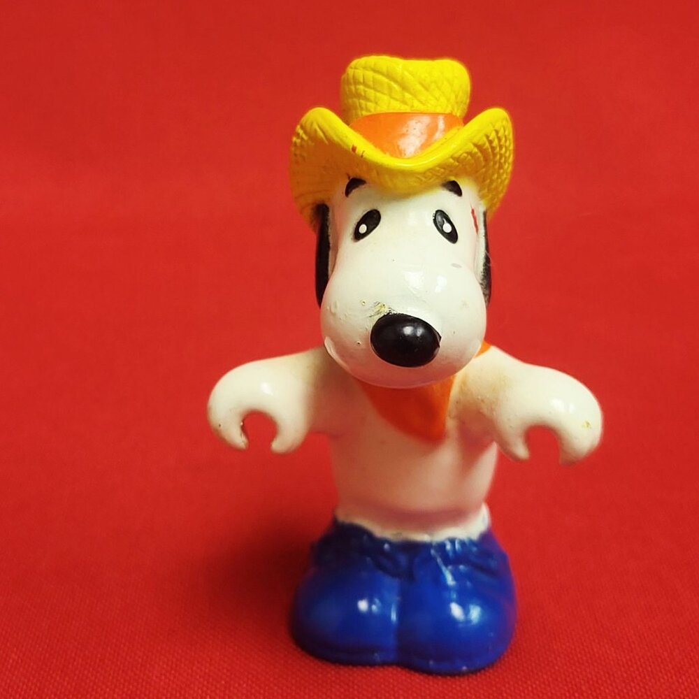 Vintage Snoopy Figure Cowboy Farmer Outfit 1966